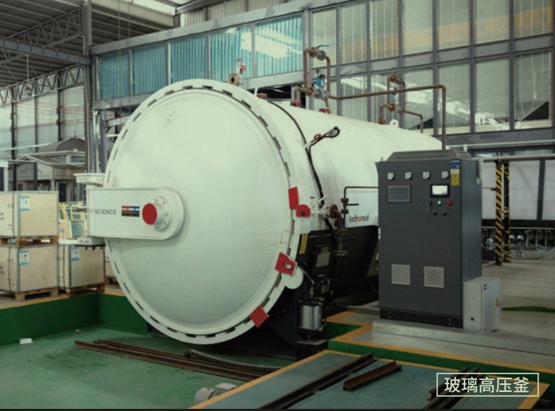 Heat soaking furnace for tempered glass